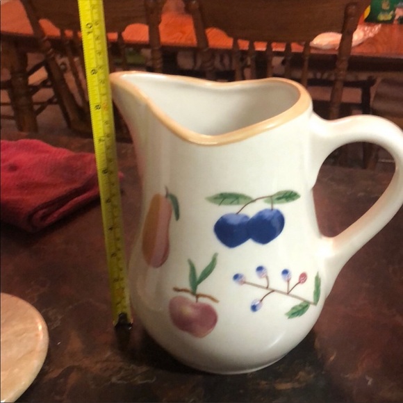 longaberger “ Fruit. Medley” Large pitcher - Picture 8 of 8